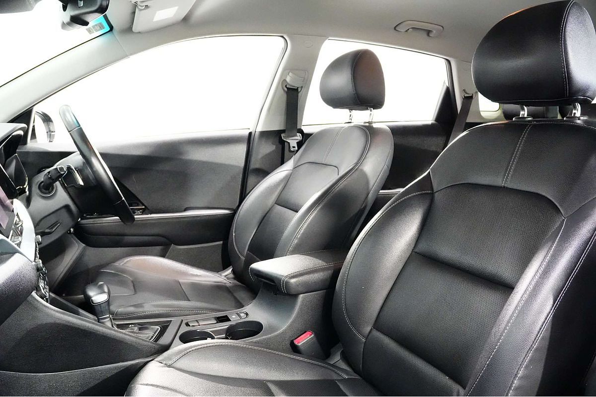 2021 Kia Niro Hybrid Sport DE