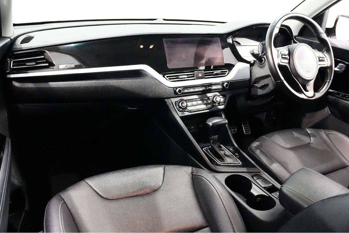 2021 Kia Niro Hybrid Sport DE