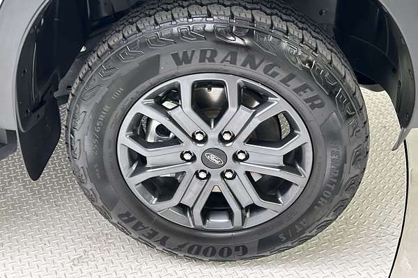 2025 Ford Ranger Wildtrak 4X4 3.0L thumb-9