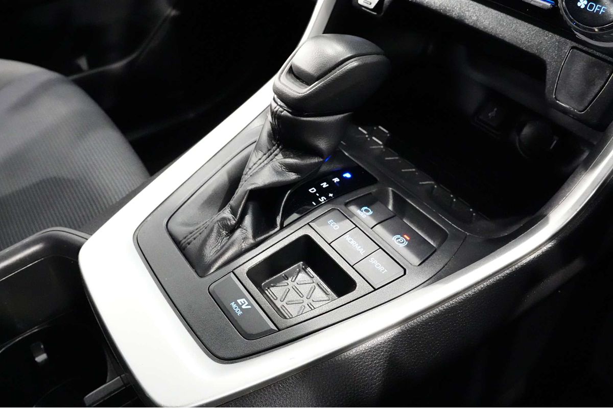 2022 Toyota RAV4 GX AXAH54R