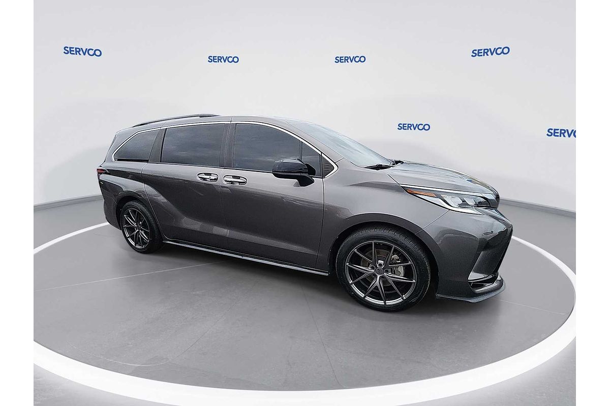 2022 Toyota SIENNA XSE