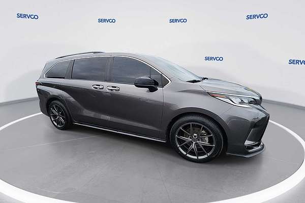 2022 Toyota SIENNA XSE