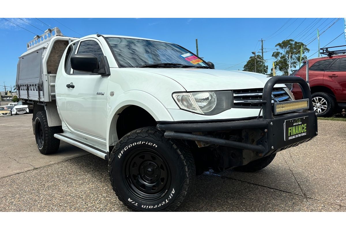 2013 Mitsubishi Triton GLX MN 4X4