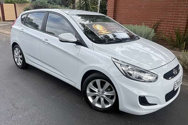 2019 Hyundai Accent Sport RB6