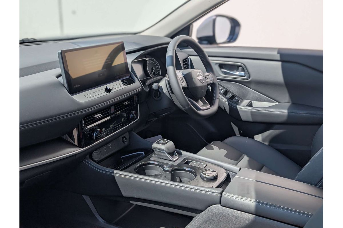 2026 Nissan X-TRAIL ST-L T33