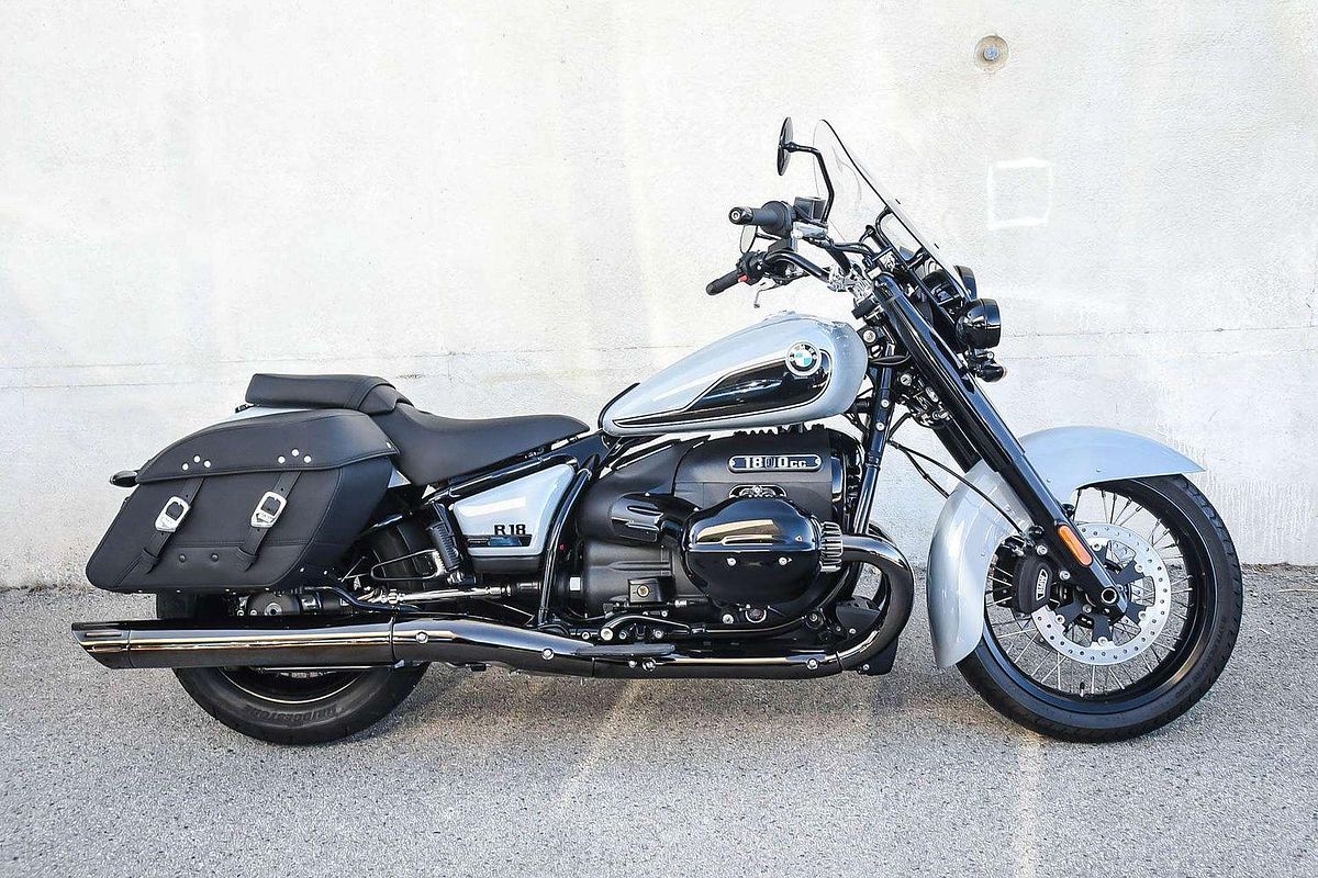 2025 BMW R 18 Classic Blacked Out R 18