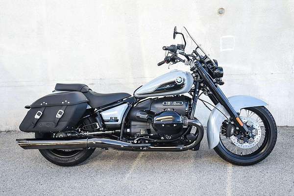 2025 BMW Motorcycles R 18 Classic Blacked Out R 18