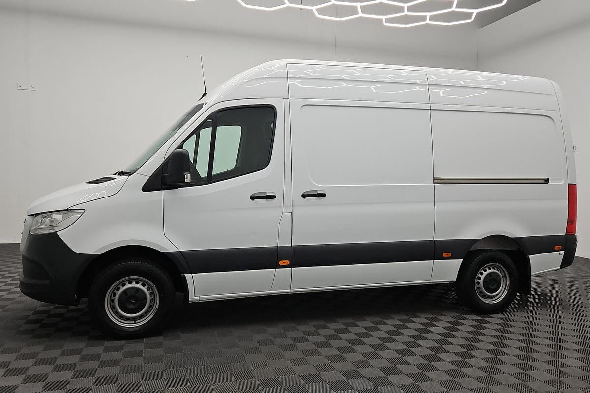 2021 Mercedes-Benz Sprinter 414CDI VS30 MWB Low Roof