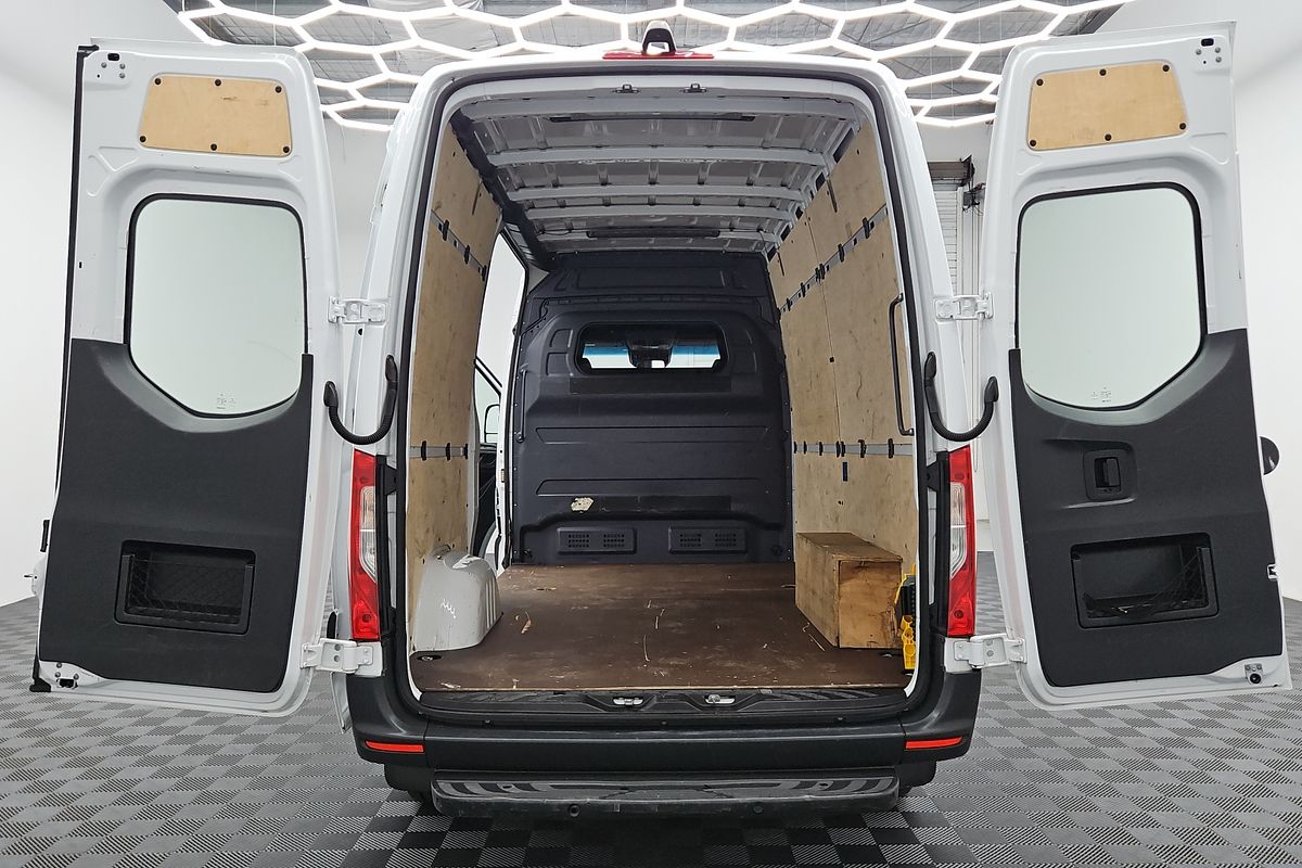 2021 Mercedes-Benz Sprinter 414CDI VS30 MWB Low Roof