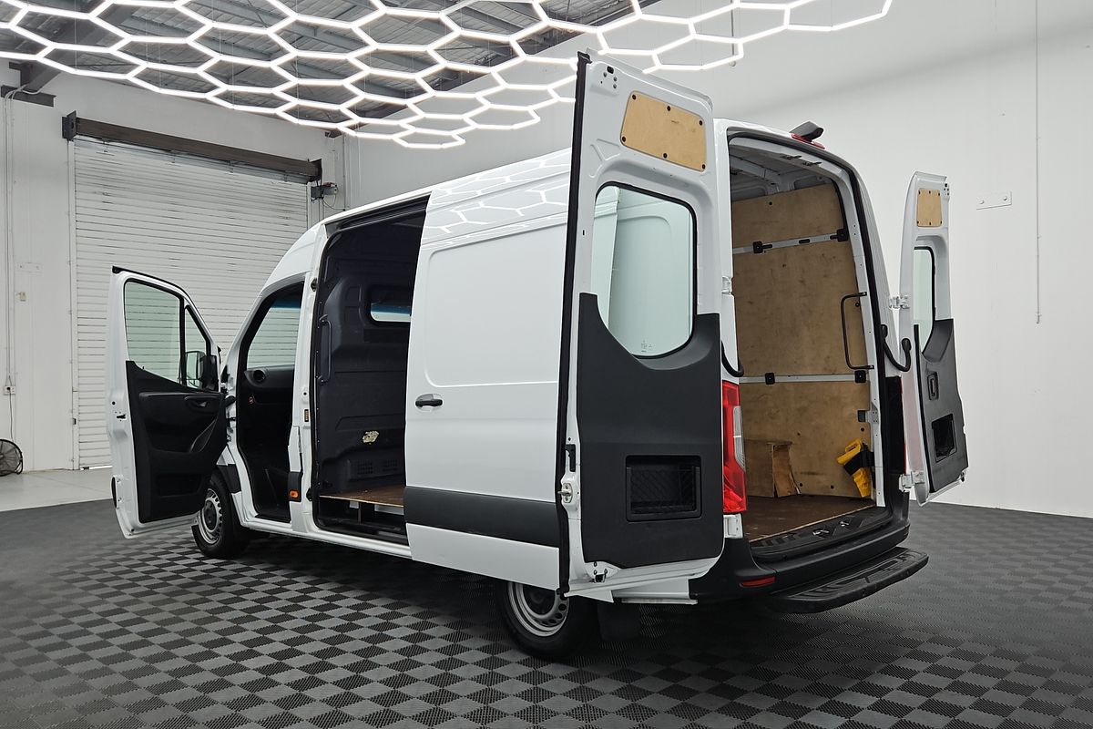 2021 Mercedes-Benz Sprinter 414CDI VS30 MWB Low Roof