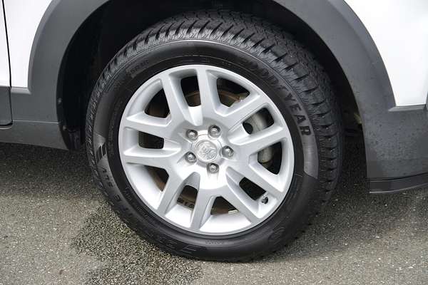 2017 Holden Captiva Active CG thumb-3