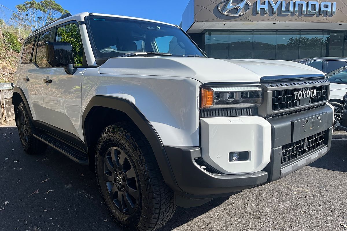 2024 Toyota Landcruiser Prado Altitude GDJ251R