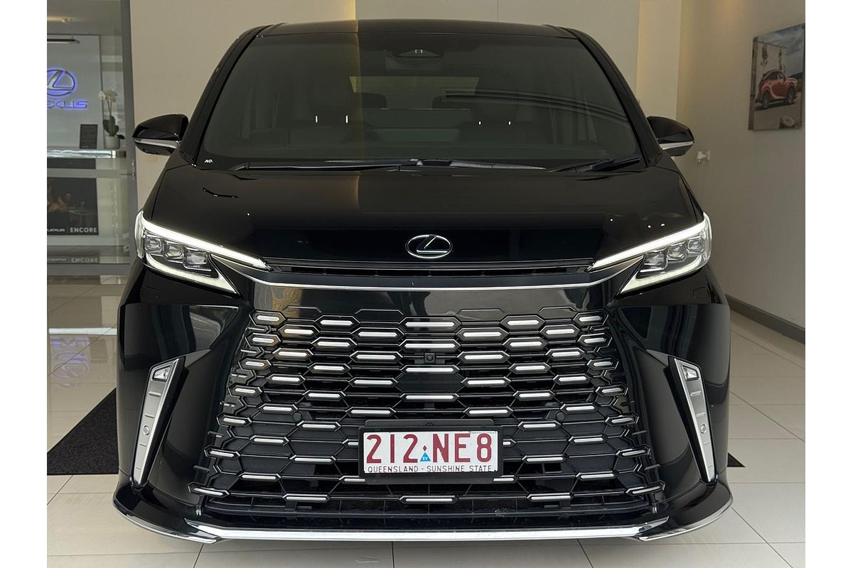 2024 Lexus LM LM500h Ultra Luxury TAWH15R