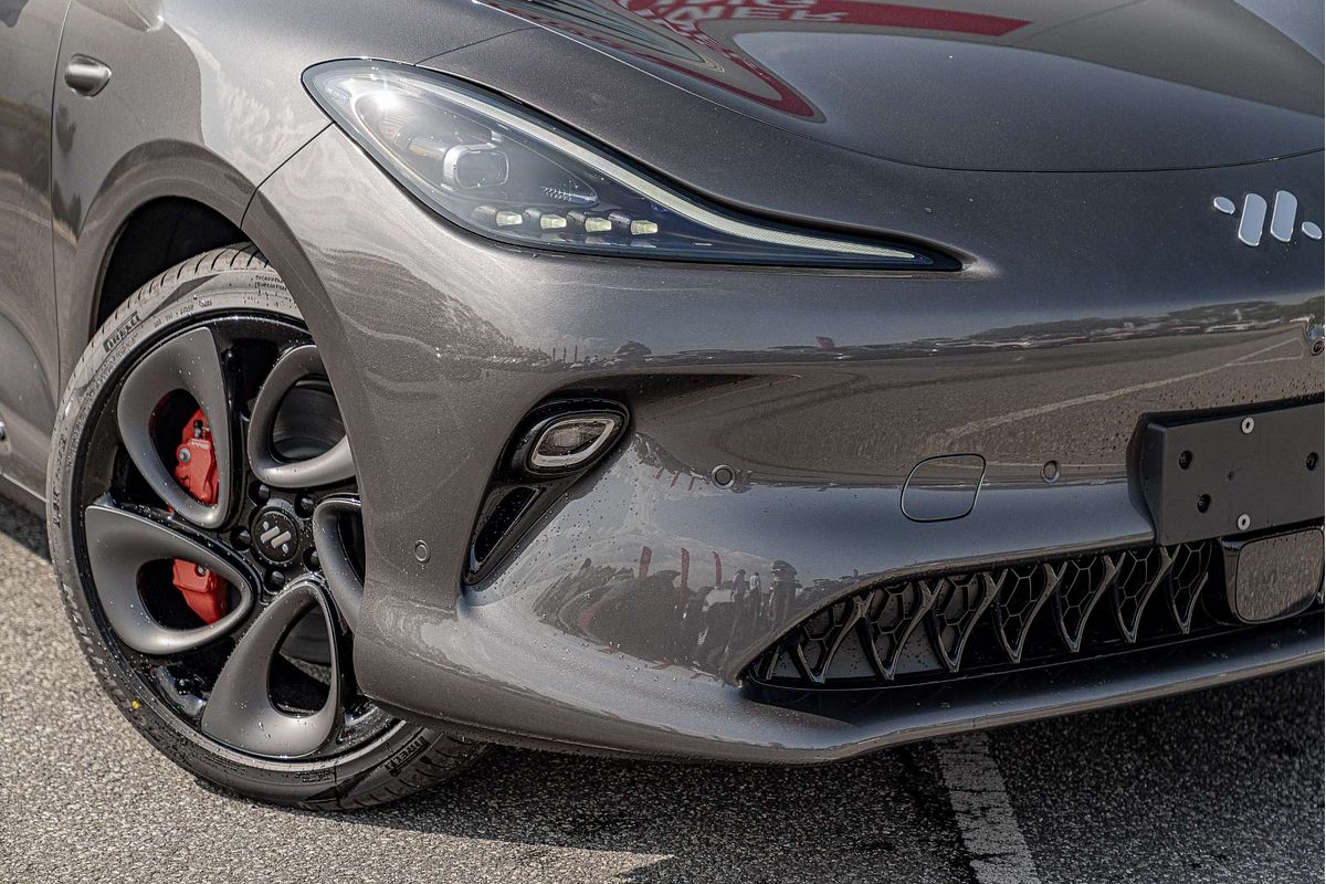 2025 MG IM6 Platinum S12L