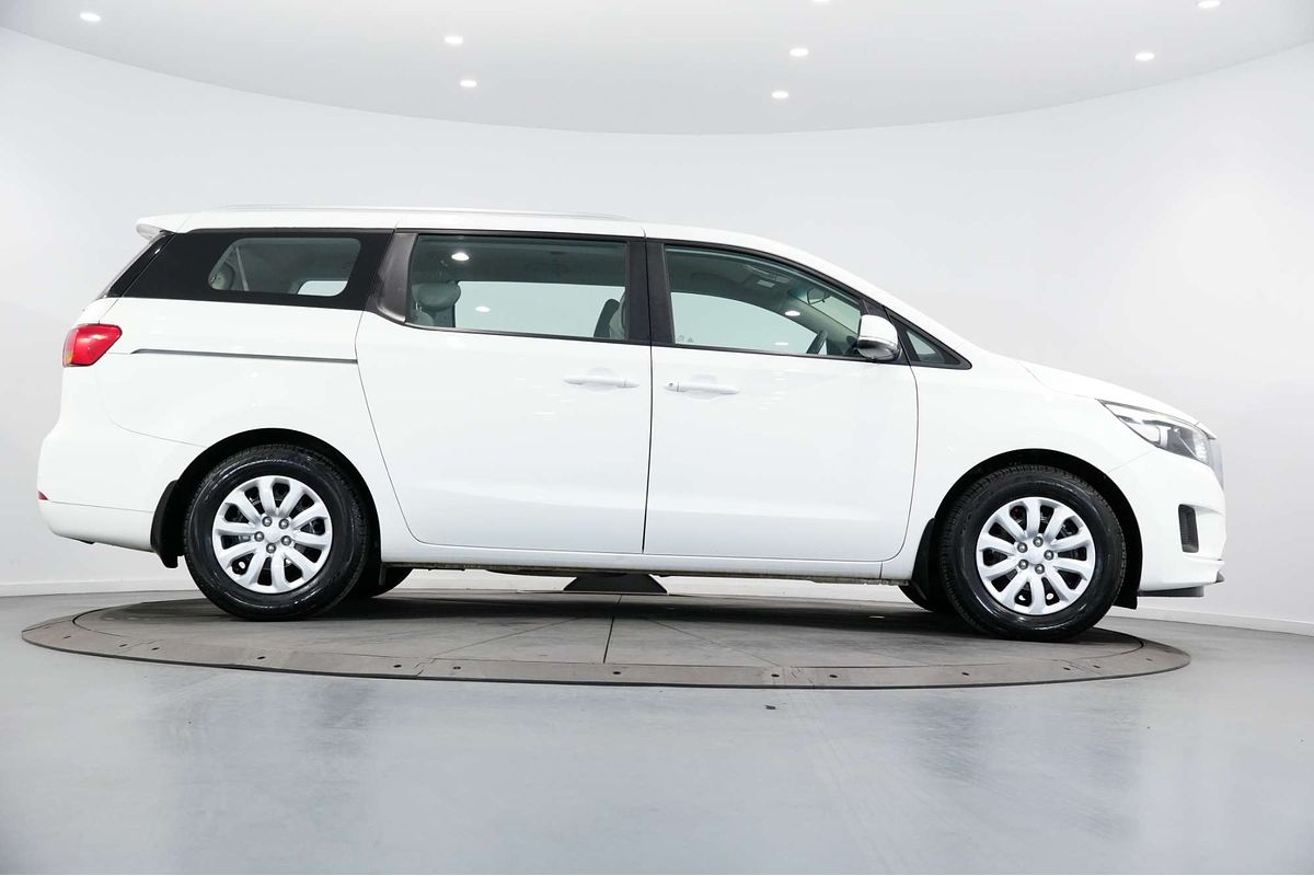 2017 Kia Carnival S YP