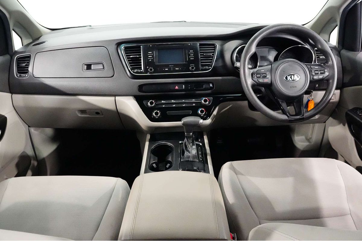 2017 Kia Carnival S YP