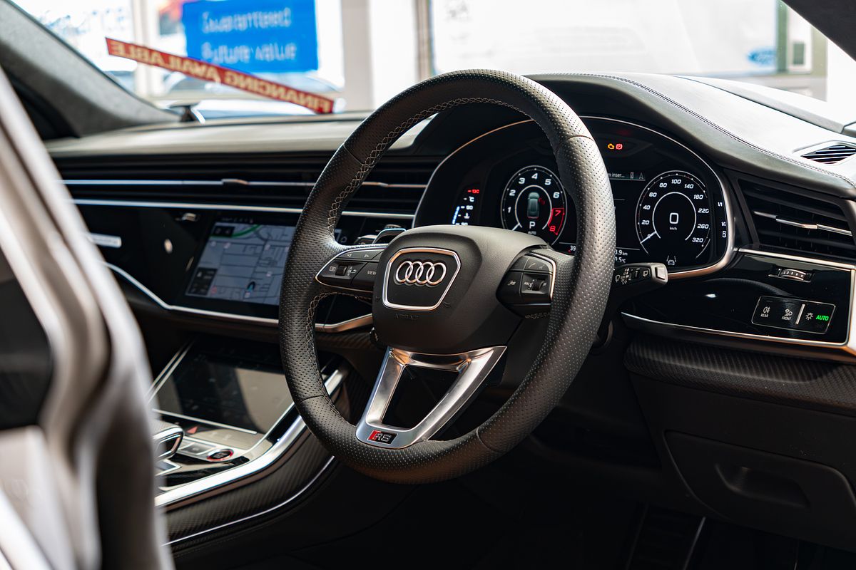 2023 Audi RS Q8 TFSI F1