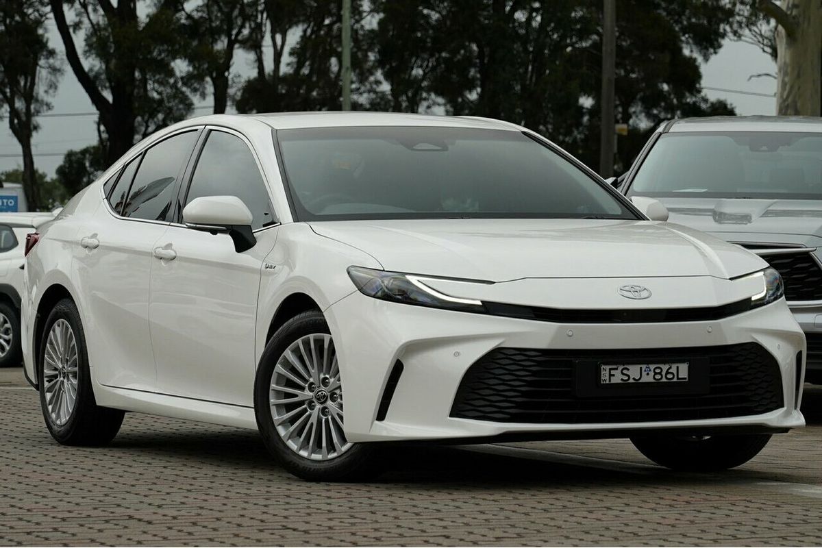 2025 Toyota Camry Ascent AXVH80R