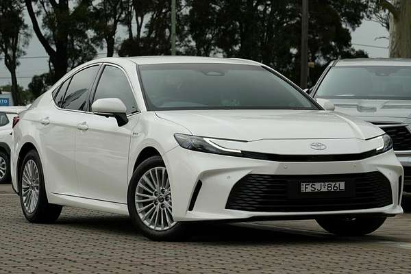 2025 Toyota Camry Ascent AXVH80R