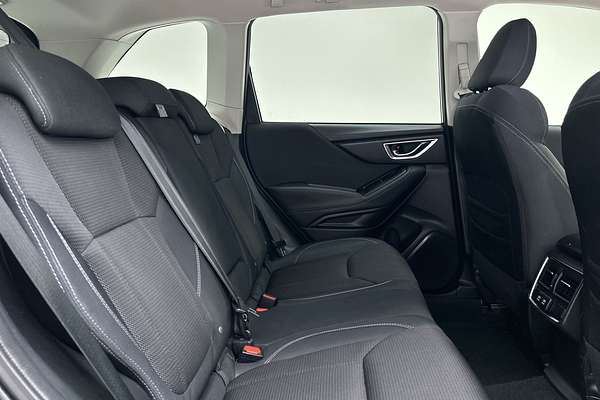 2024 Subaru Forester 2.5i S5 thumb-11