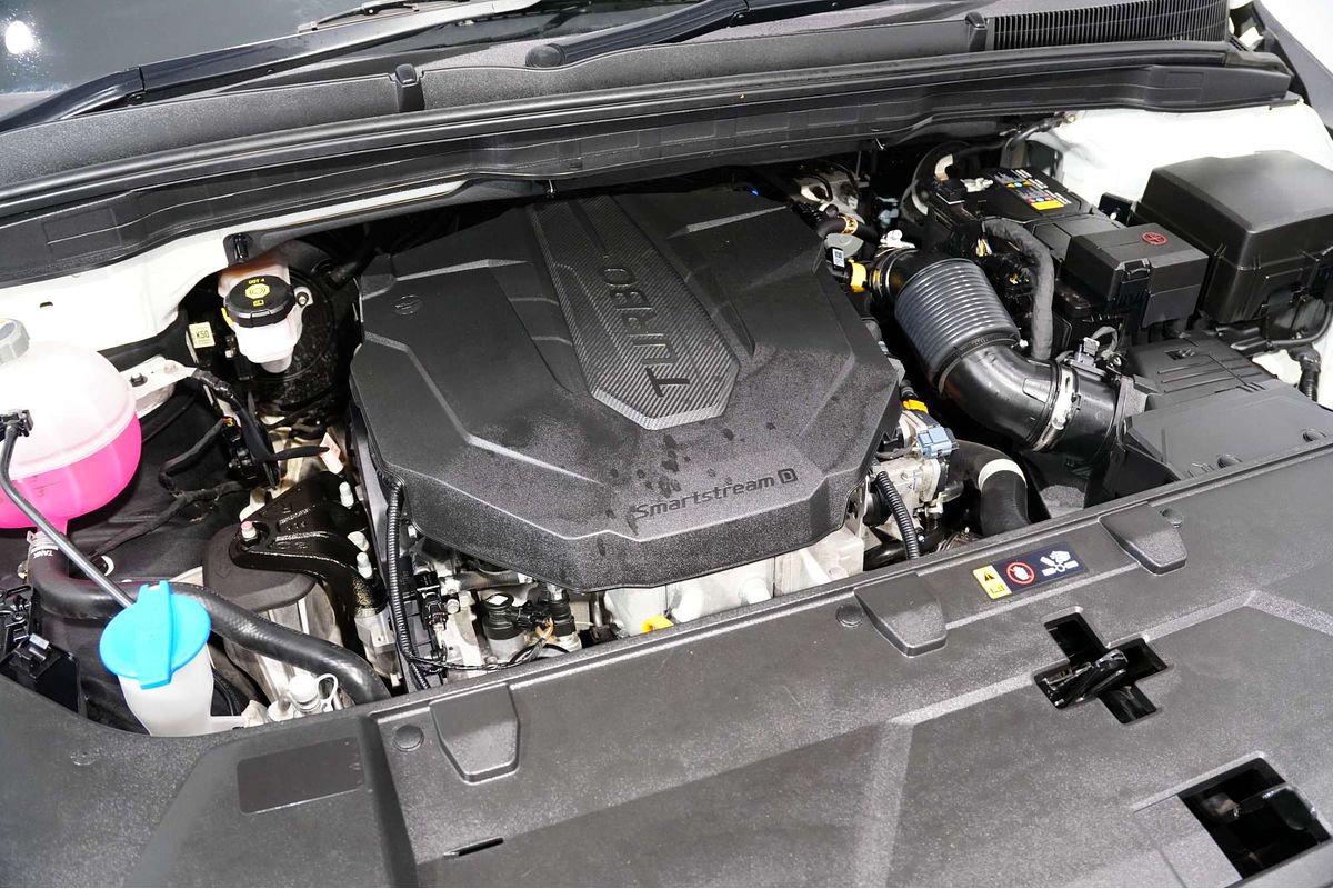 2023 Kia Carnival S KA4