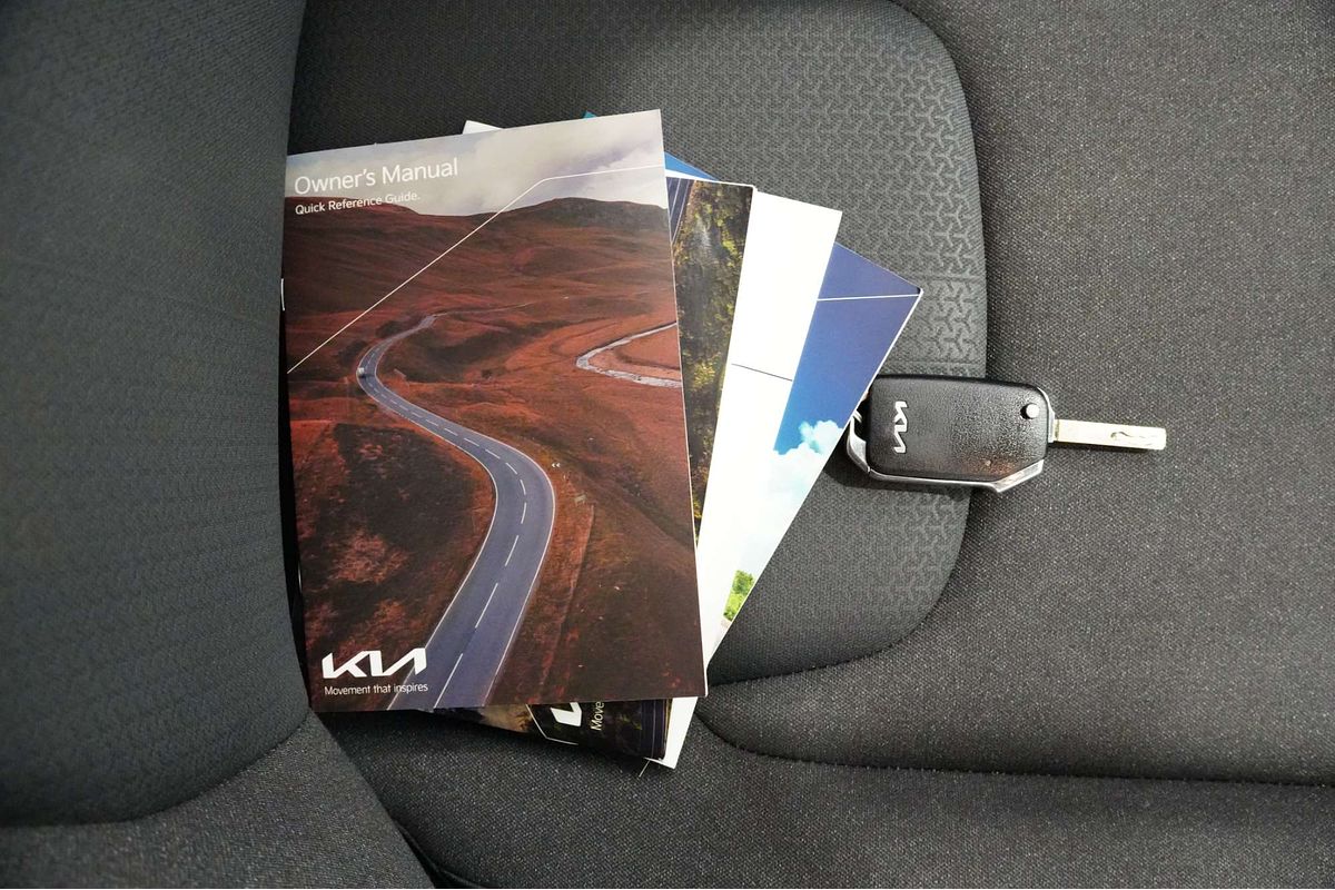 2023 Kia Carnival S KA4