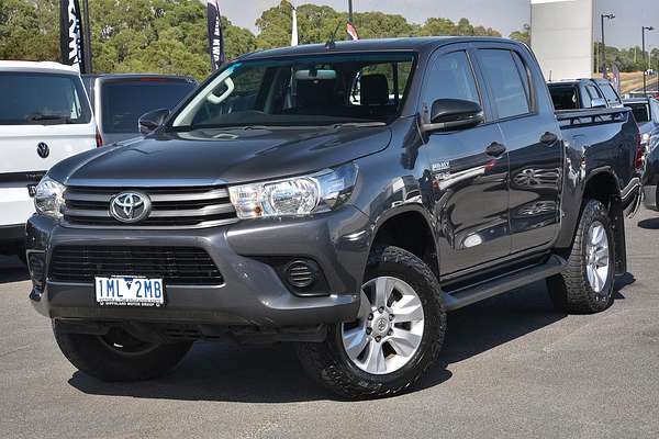 2017 Toyota Hilux SR GUN126R 4X4