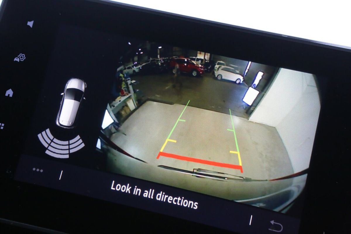 2023 Renault Trafic Pro X82 LWB Low Roof