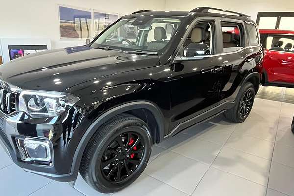 2025 Mahindra Scorpio Z8L+