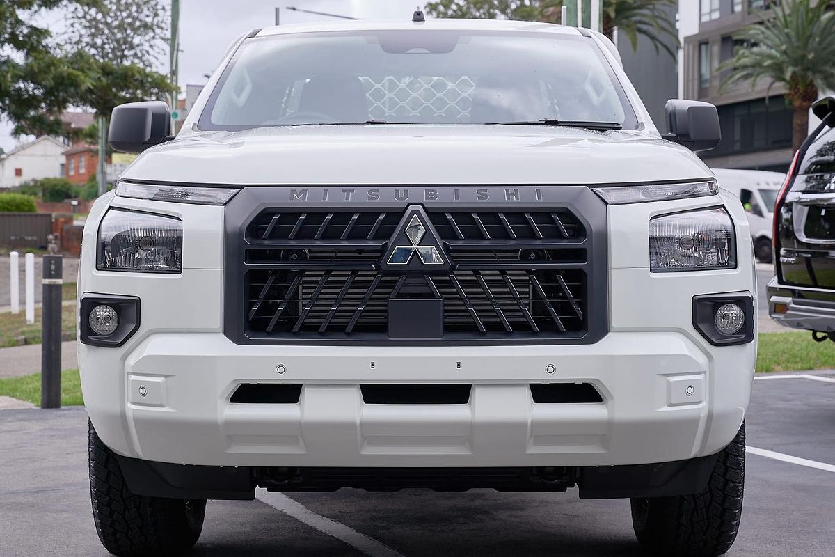 2025 Mitsubishi Triton GLX MV 4X4