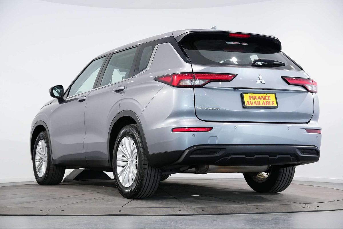 2022 Mitsubishi Outlander ES ZM