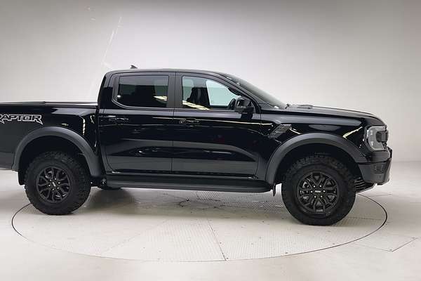 2025 Ford Ranger Raptor 4X4 3.0L thumb-8