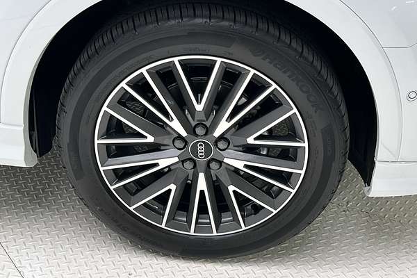 2025 Audi Q3 35 TFSI S line edition F3 thumb-9