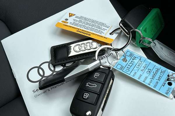 2025 Audi Q3 35 TFSI S line edition F3 thumb-22