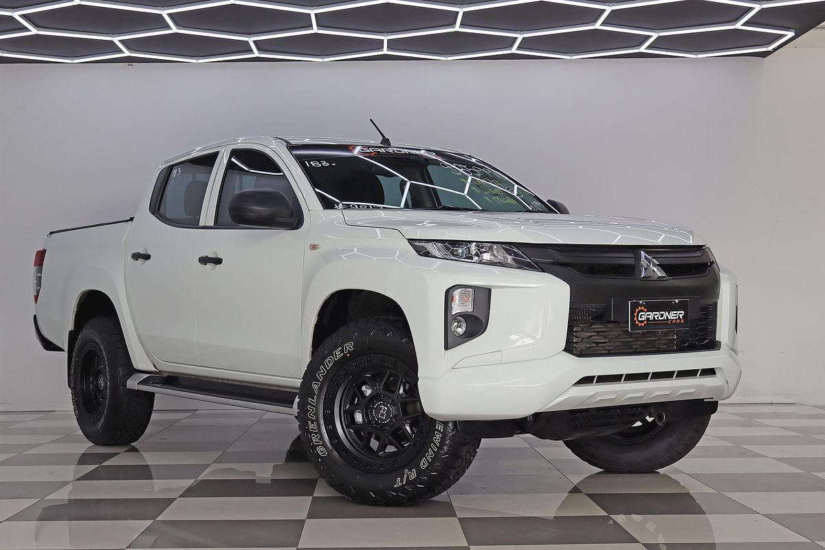 2022 Mitsubishi Triton GLX MR 4X4