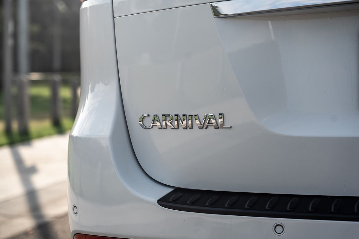 2015 Kia Carnival Si YP