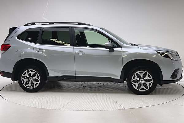 2024 Subaru Forester 2.5i S5 thumb-8