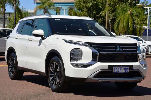 2025 Mitsubishi Outlander LS ZM