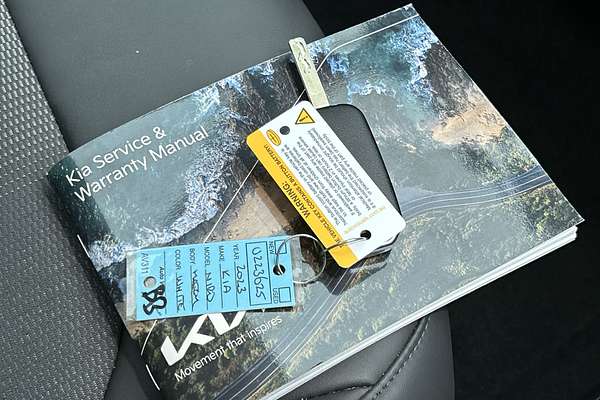 2023 Kia Niro HEV S SG2 thumb-22