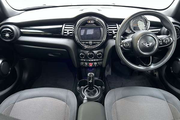 2020 MINI Hatch Cooper F55 LCI thumb-19