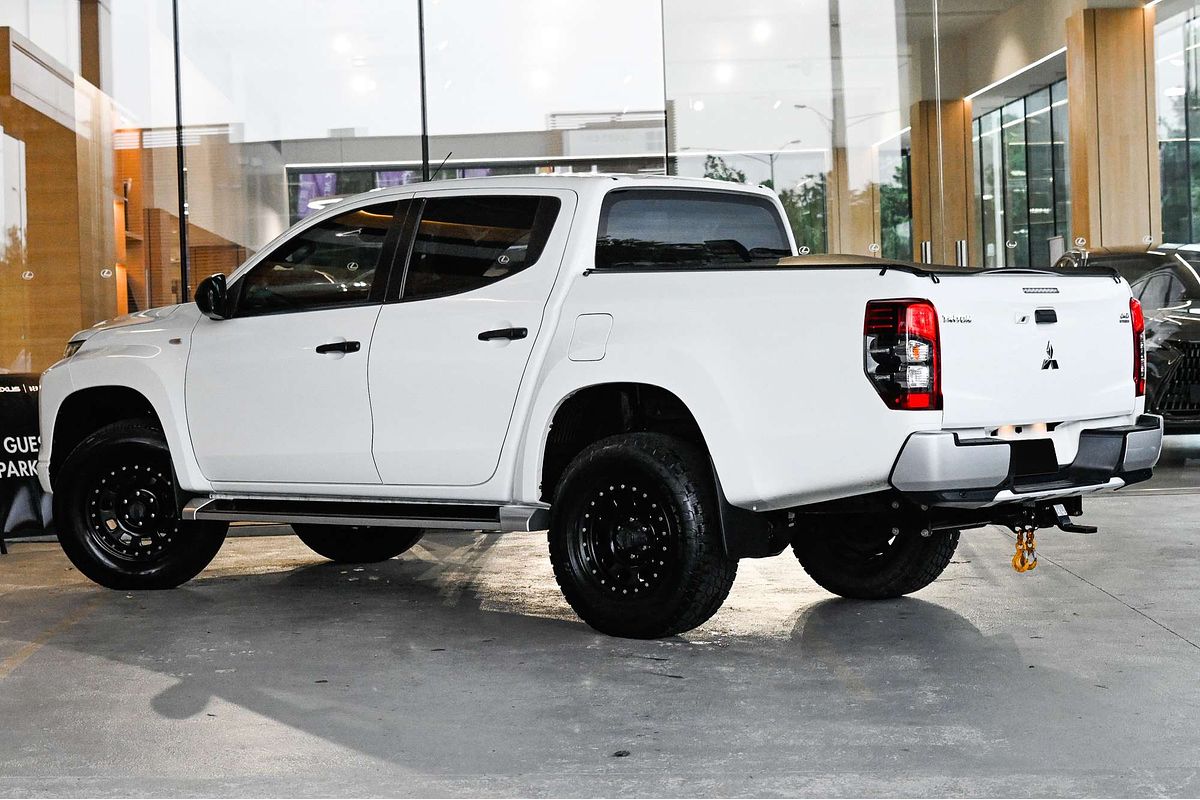 2019 Mitsubishi Triton GLX MR 4X4