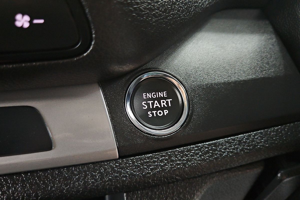 2025 Peugeot Expert Premium K0 SWB