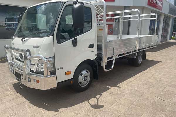 2025 Hino 300 Series 617
