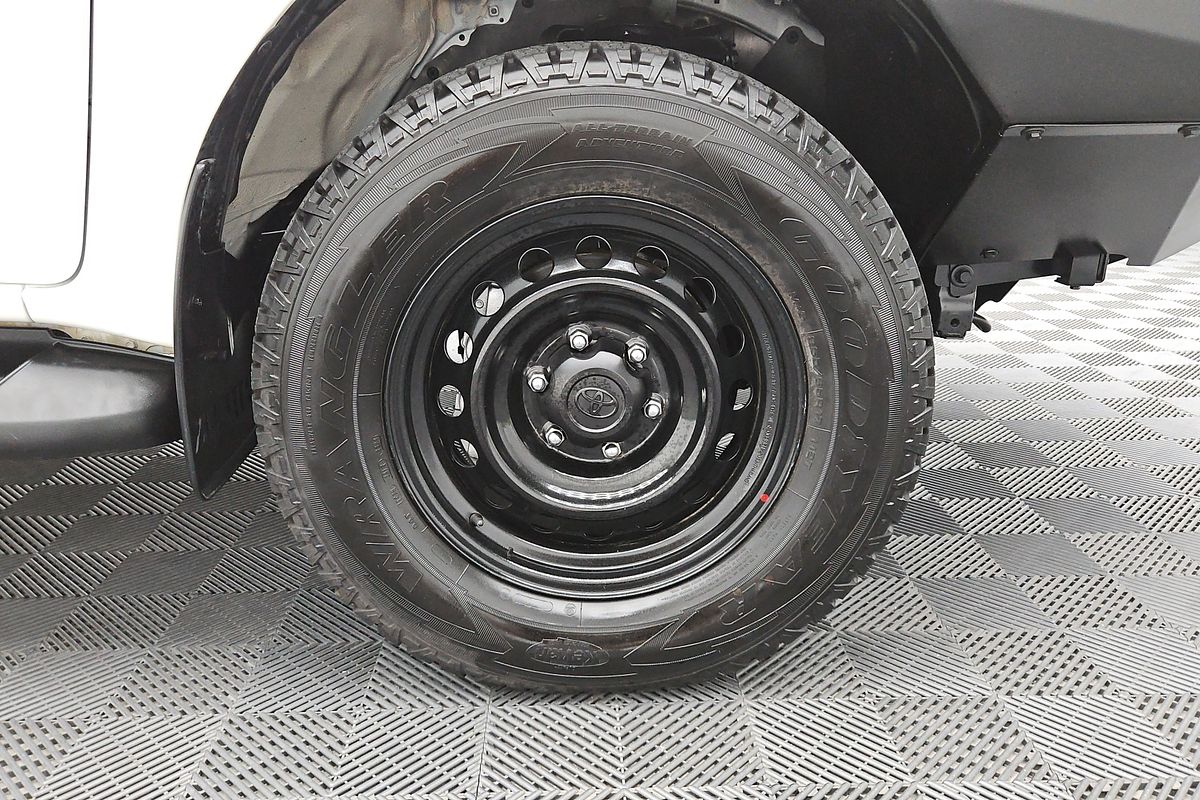 2018 Toyota Hilux SR GUN126R 4X4