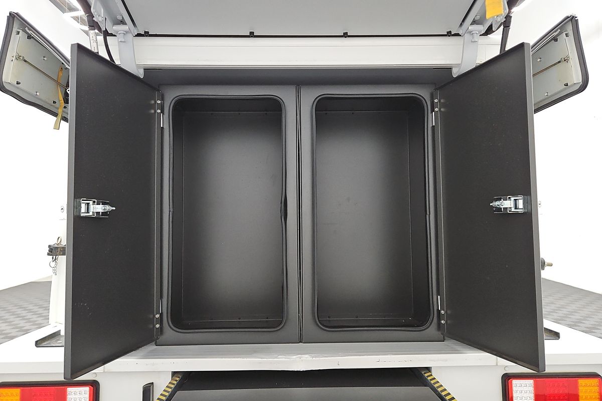 2018 Toyota Hilux SR GUN126R 4X4