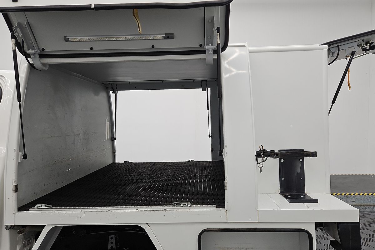 2018 Toyota Hilux SR GUN126R 4X4