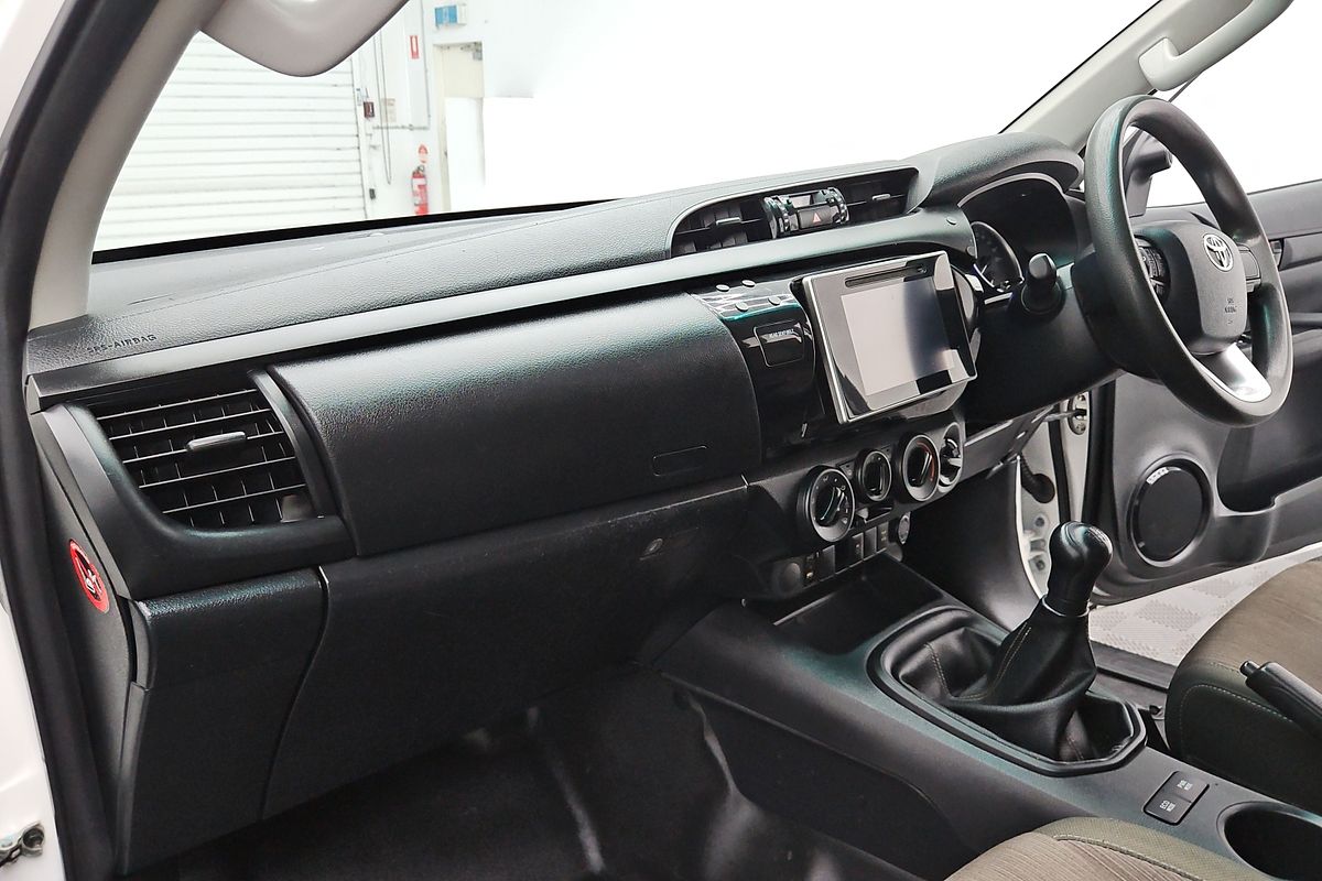 2018 Toyota Hilux SR GUN126R 4X4