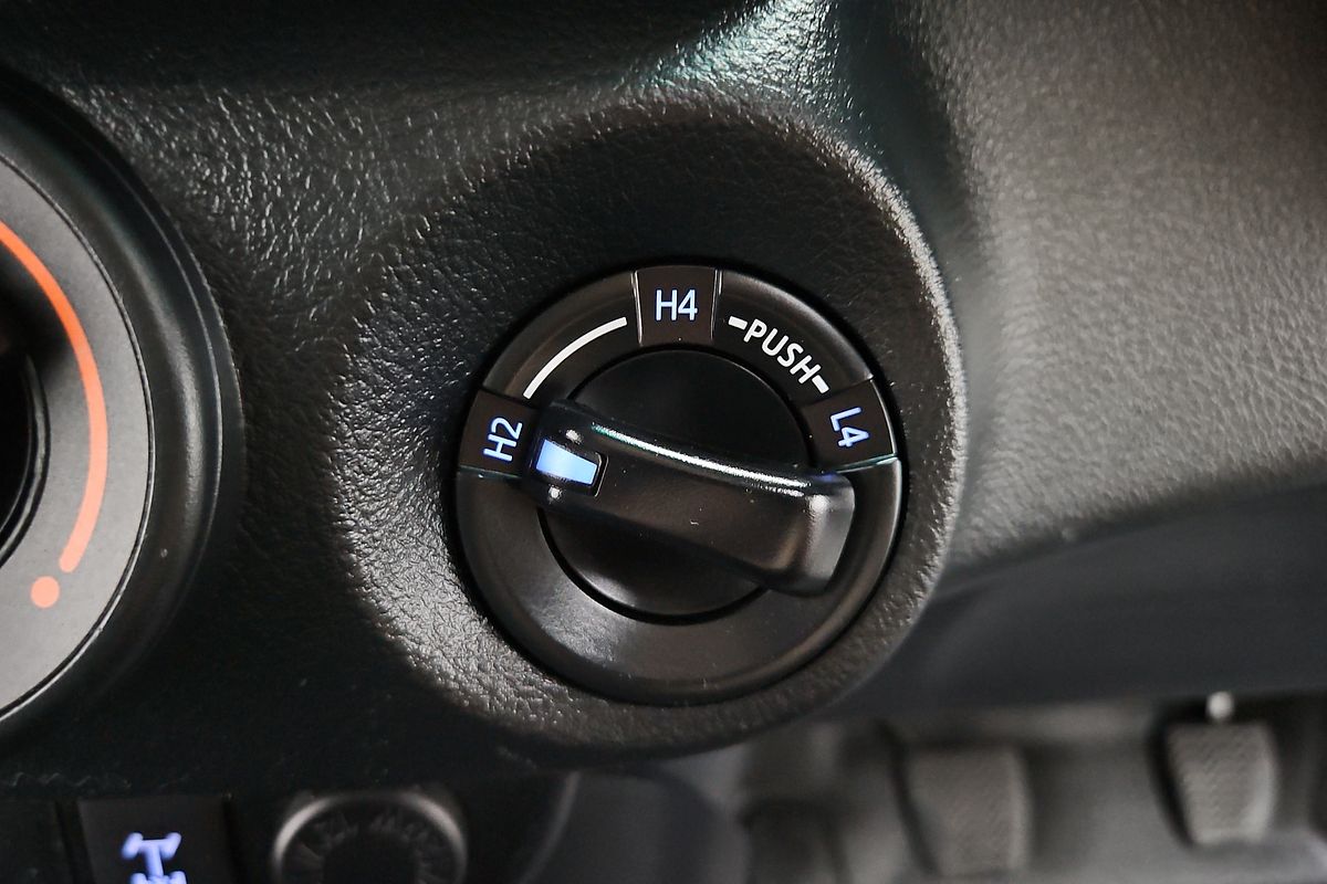 2018 Toyota Hilux SR GUN126R 4X4