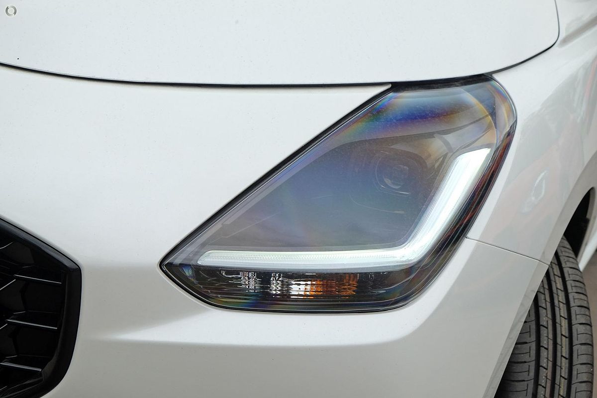 2025 Suzuki Swift Hybrid UZ