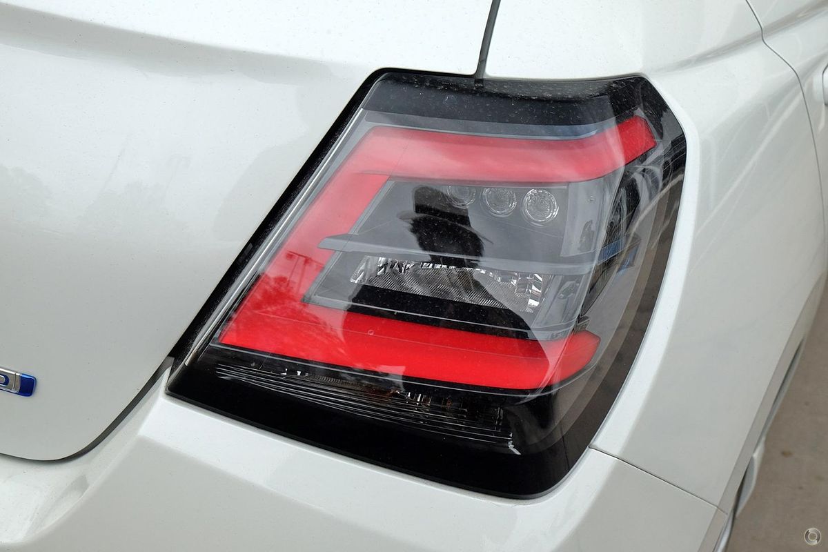 2025 Suzuki Swift Hybrid UZ